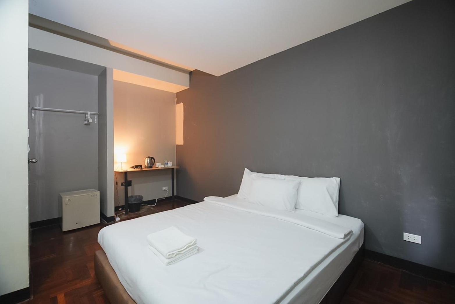Go Inn Silom - Bts Saint Louis Бангкок Екстер'єр фото